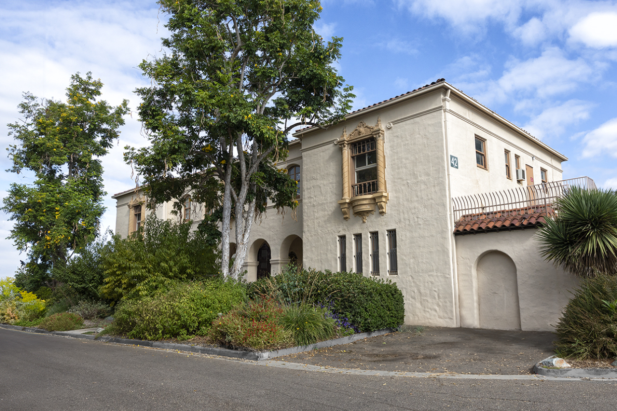 Zoo hospital