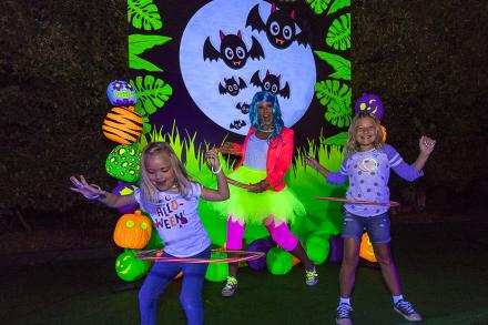 Boolahoops at HalGLOWeen